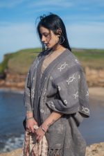 RUANA HANDBLOCK INTI - Image 2