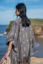 RUANA HANDBLOCK INTI - Image 4